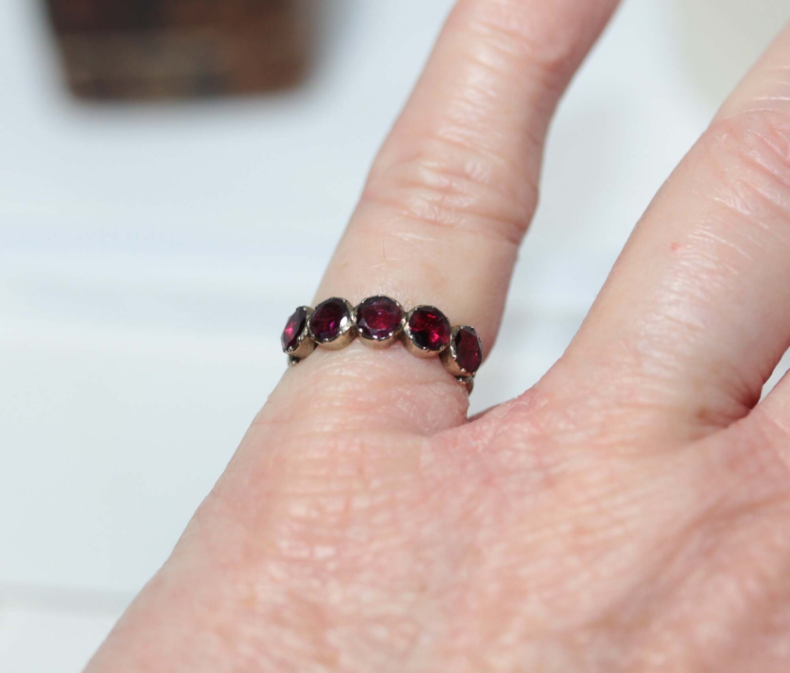 PRETTIEST GEORGIAN 9CT GOLD FIVE GARNET HALF HOOP RING in AMAZING CONDITION