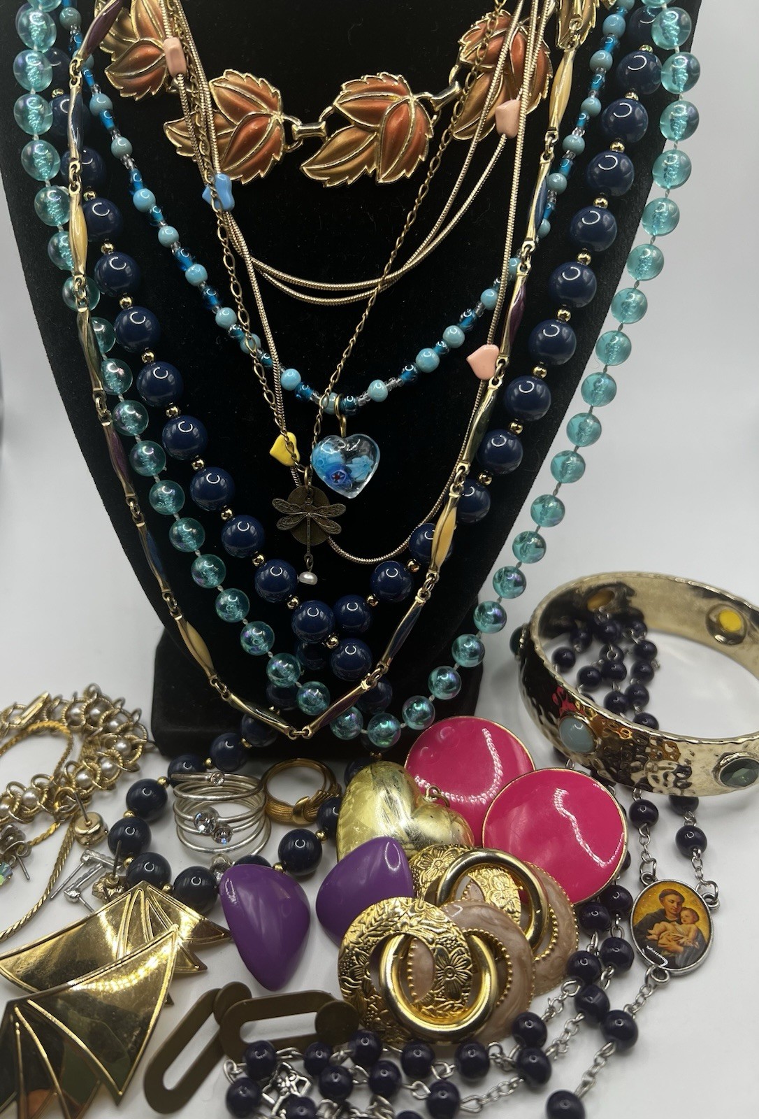 22 Piece Jewelry Lot VTG To Now Mostly VTG Gold Filled Monet Art Glass Avon