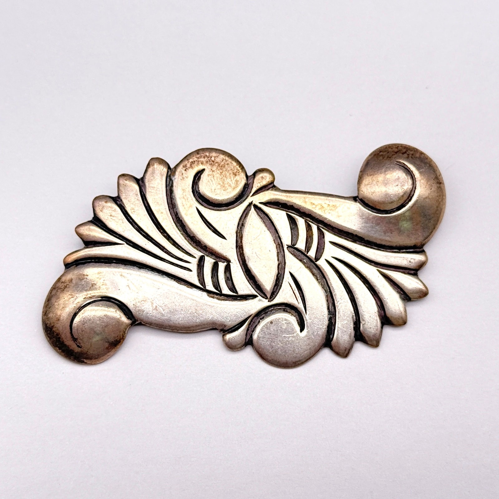 Vintage Art Nouveau Floral Scroll Taxco 980 Sterling Silver Brooch Pin