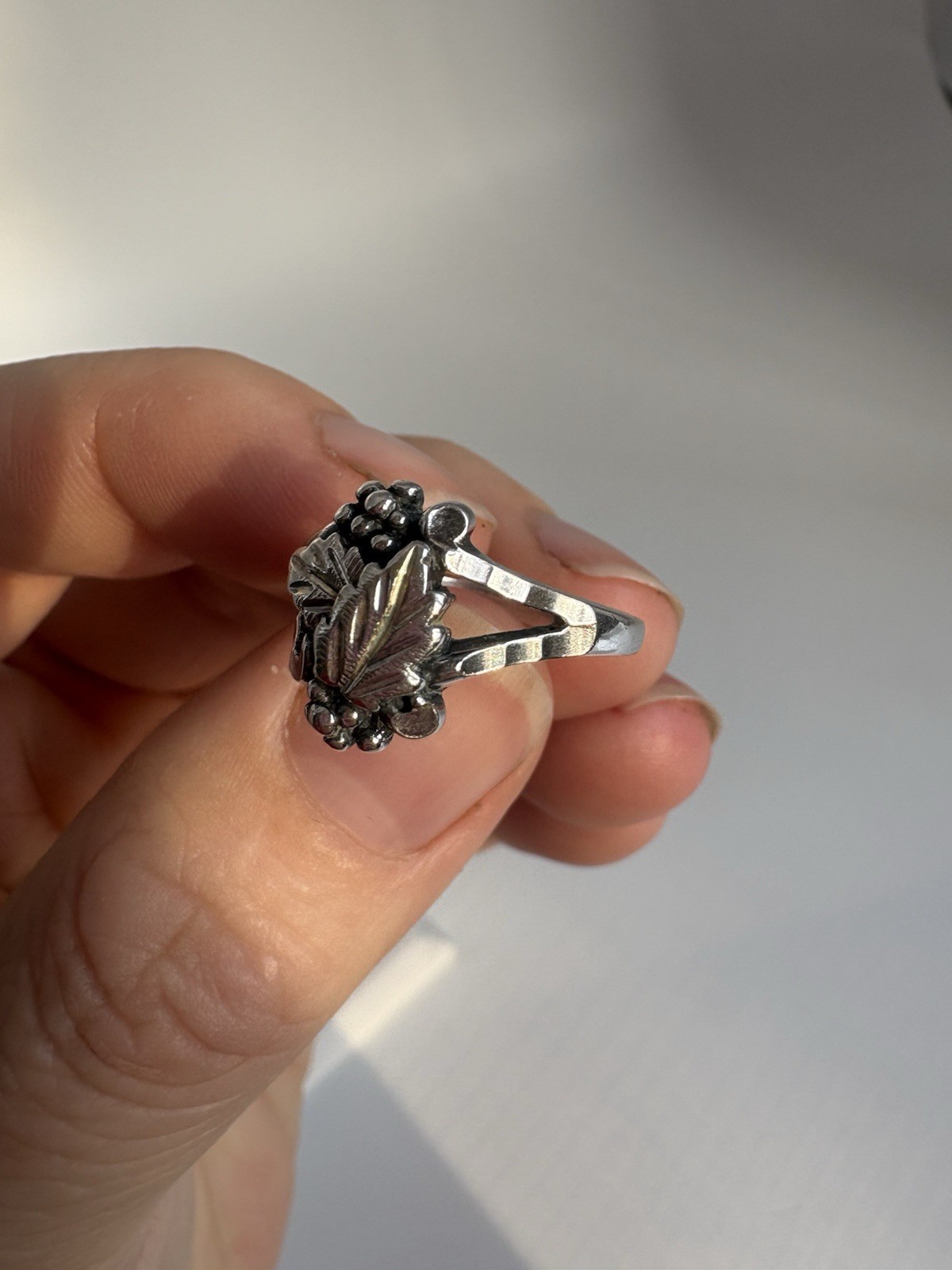925 Sterling Silver Nature Leaf Grape Ring Size 5 3/4 Women’s Jewelry