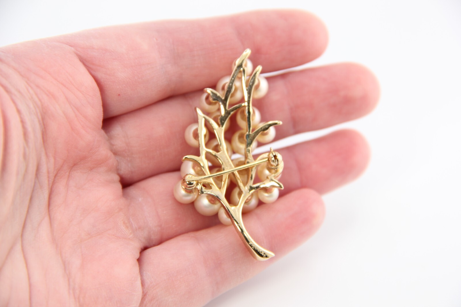 Vintage, MAJORICA, Brooch, Grape Shaped, Majorica Pearls, Pin in Gold Tone Metal