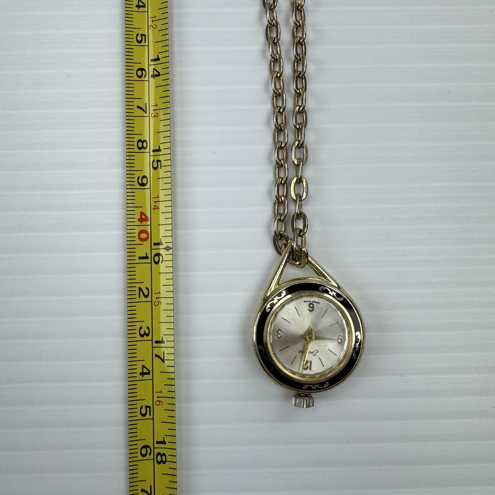Vintage Endura Pendant Watch Gold Tone With Necklace UNTESTED