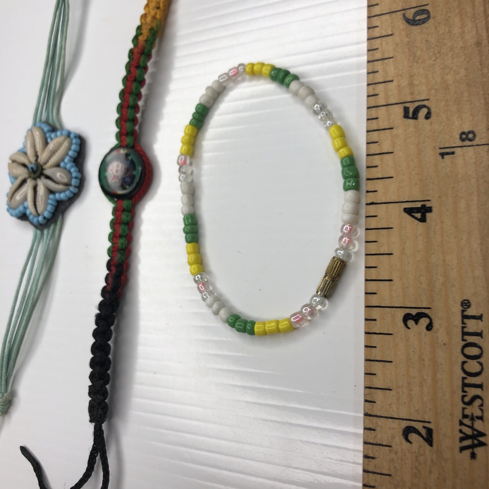 X1 Lot Vtg Retro Bracelets Glass Headed Jamaica Bob Marley Woven Hemp Green Red
