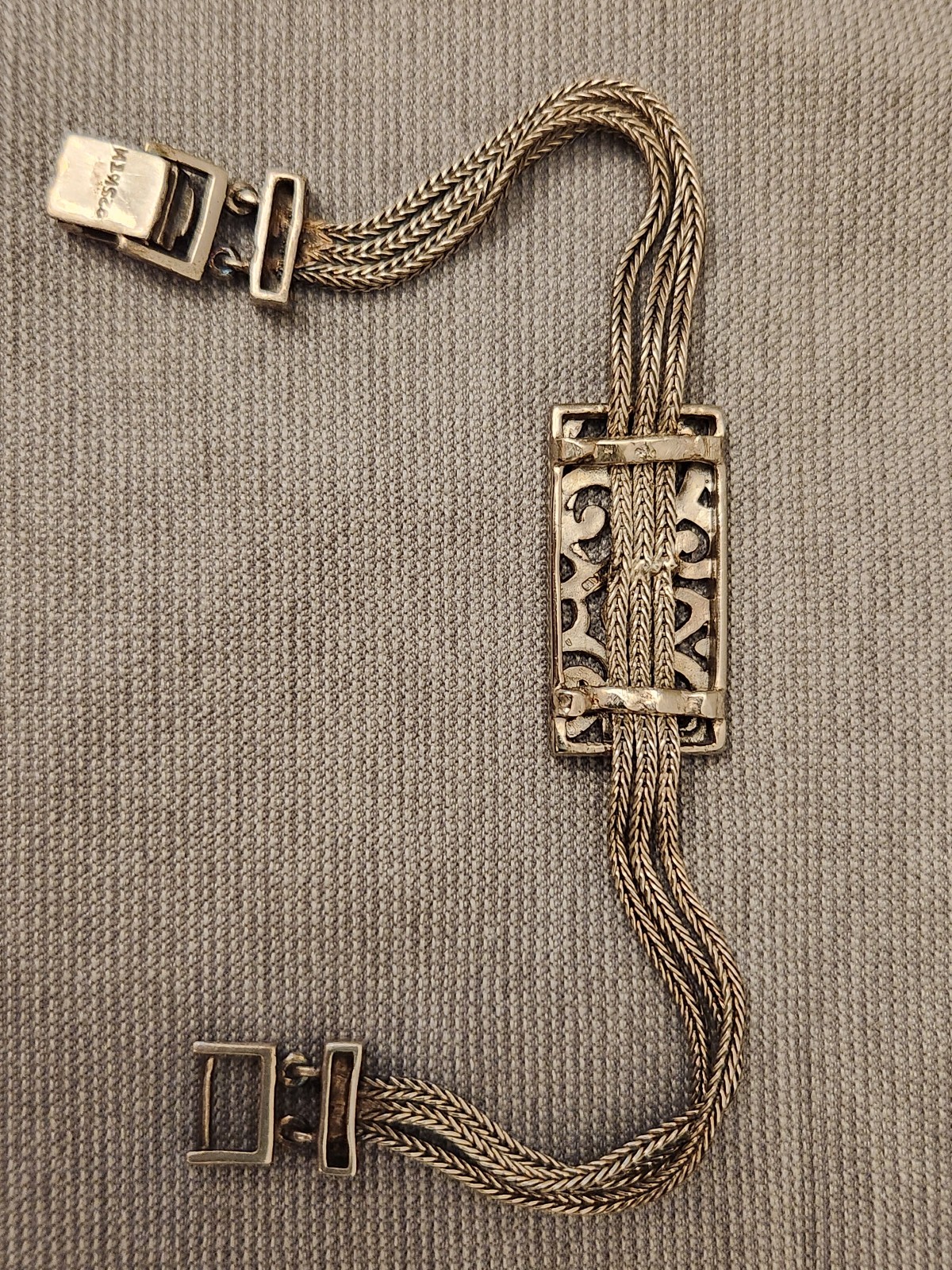 Vintage 925 Sterling Silver Bracelet Triple Wheat Chain Center Medallion 7″
