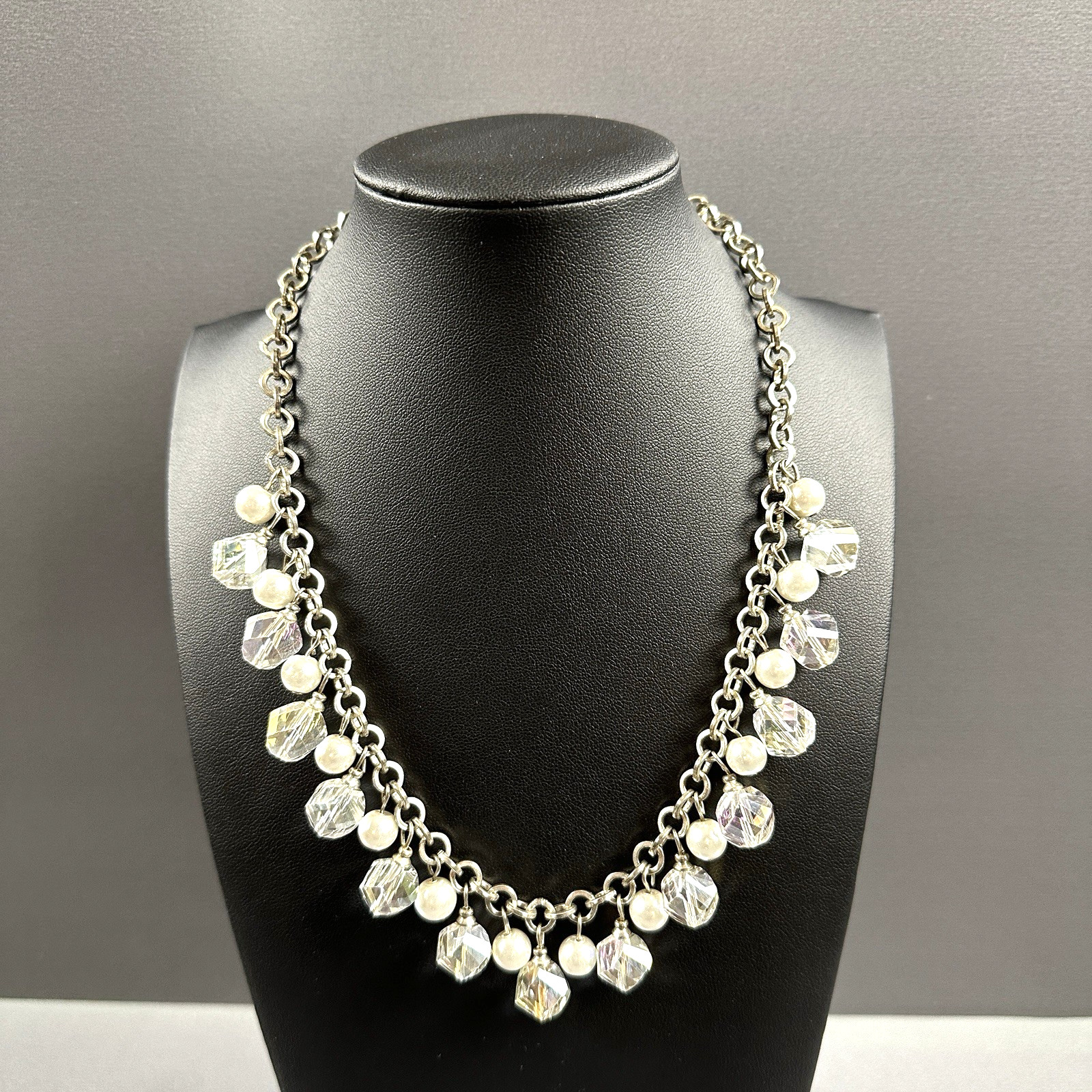 Vintage Faceted Bead Necklace Silver Tone Acrylic Dangle 16-18″ Charm