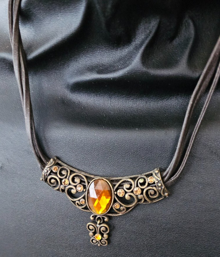 Vintage Rhinestone Filigree Bar pendant leather strand Necklace 17″