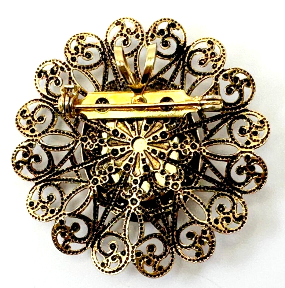 Gold Tone & Red Goldstone Cabochon Stone Brooch / Pendant Vintage