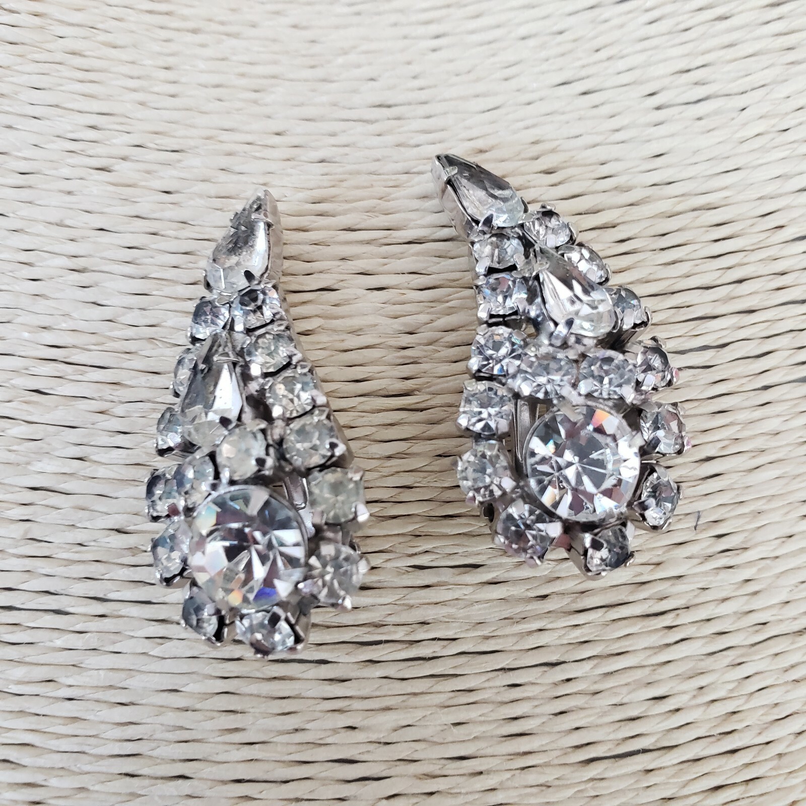 La Roco LaRoco Clear Rhinestone Clip Icy Earrings Paisley Teardrop Signed VTG