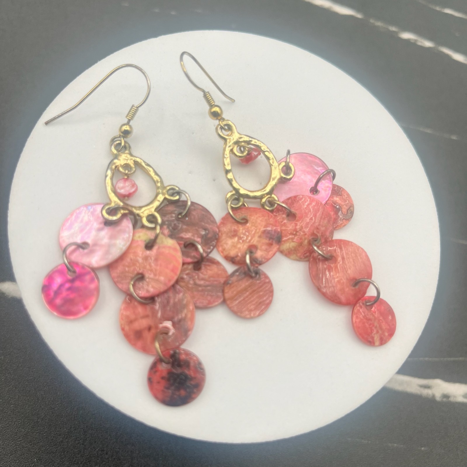 Vintage Y2K Dyed Shell Disc Chandelier Earrings Dangle Boho Fish Hook Jewelry
