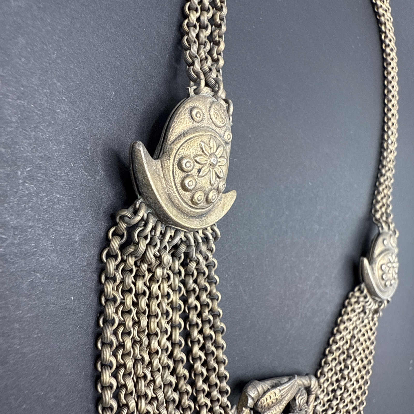 Vintage Knight Sword Shield Festoon Chain Gold Tone Necklace Triangle 15.5” J46
