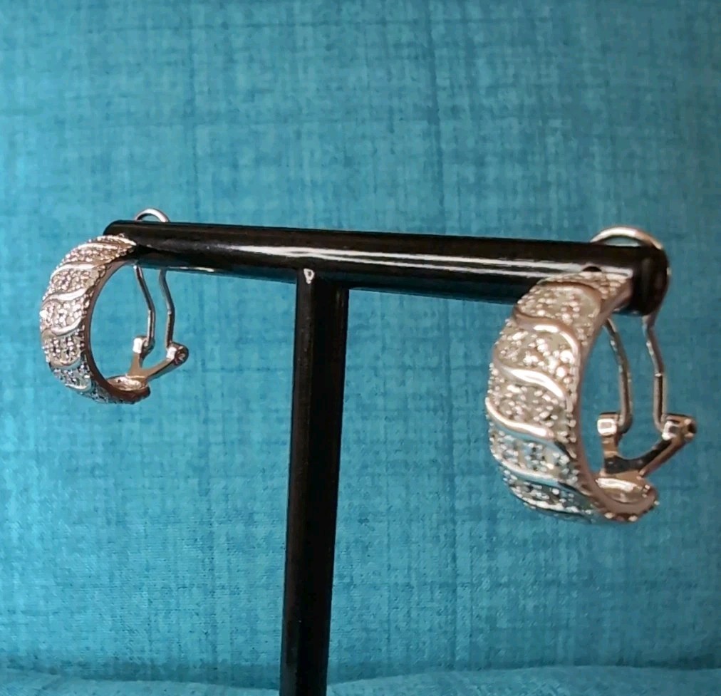Vintage DBJ 925 Sterling Lab Grown Diamond Omega Half Hoop Earrings