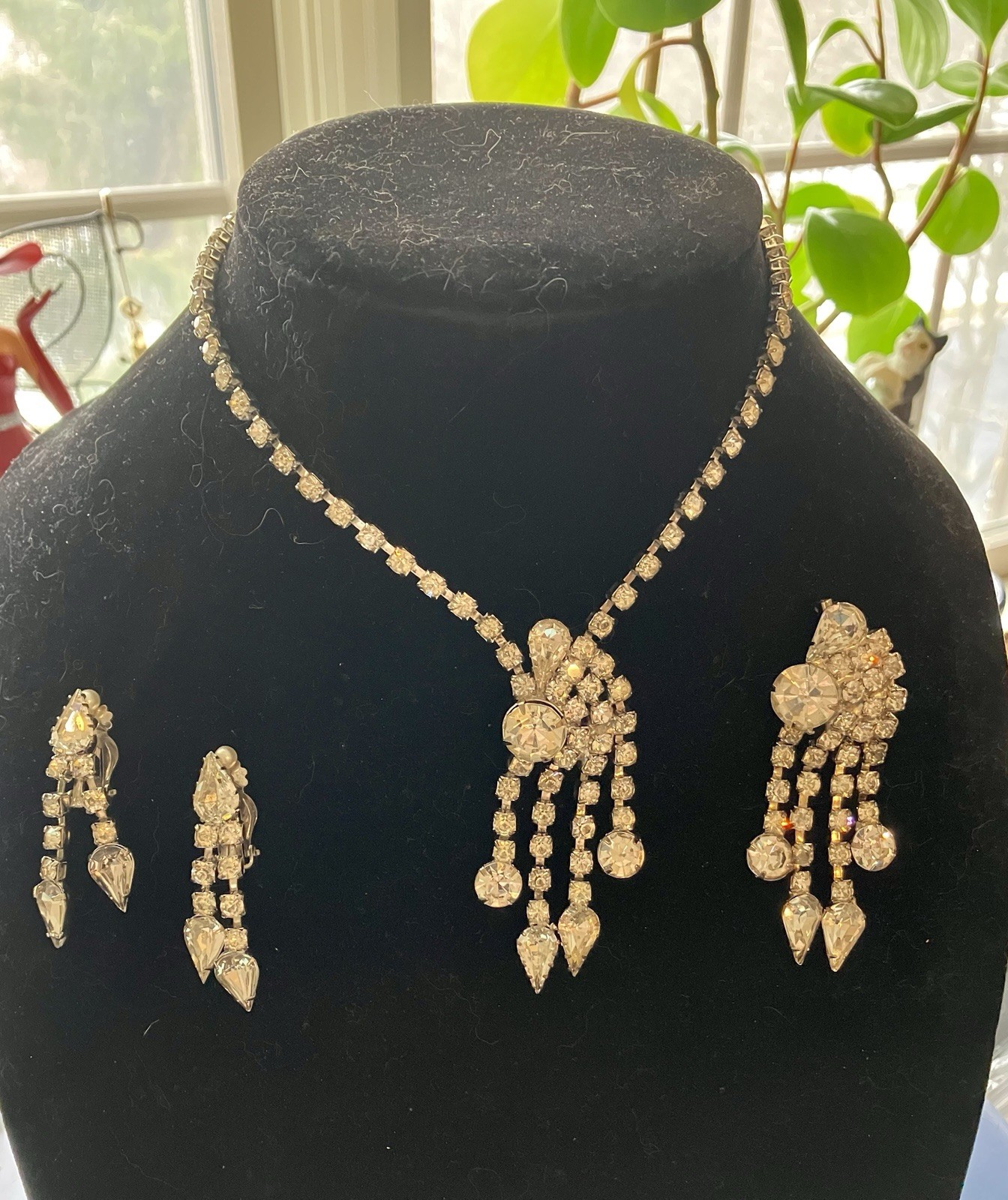 Vintage Silver Toned Rhinestone Jewelry Set Necklace, Earrings, and Brooch