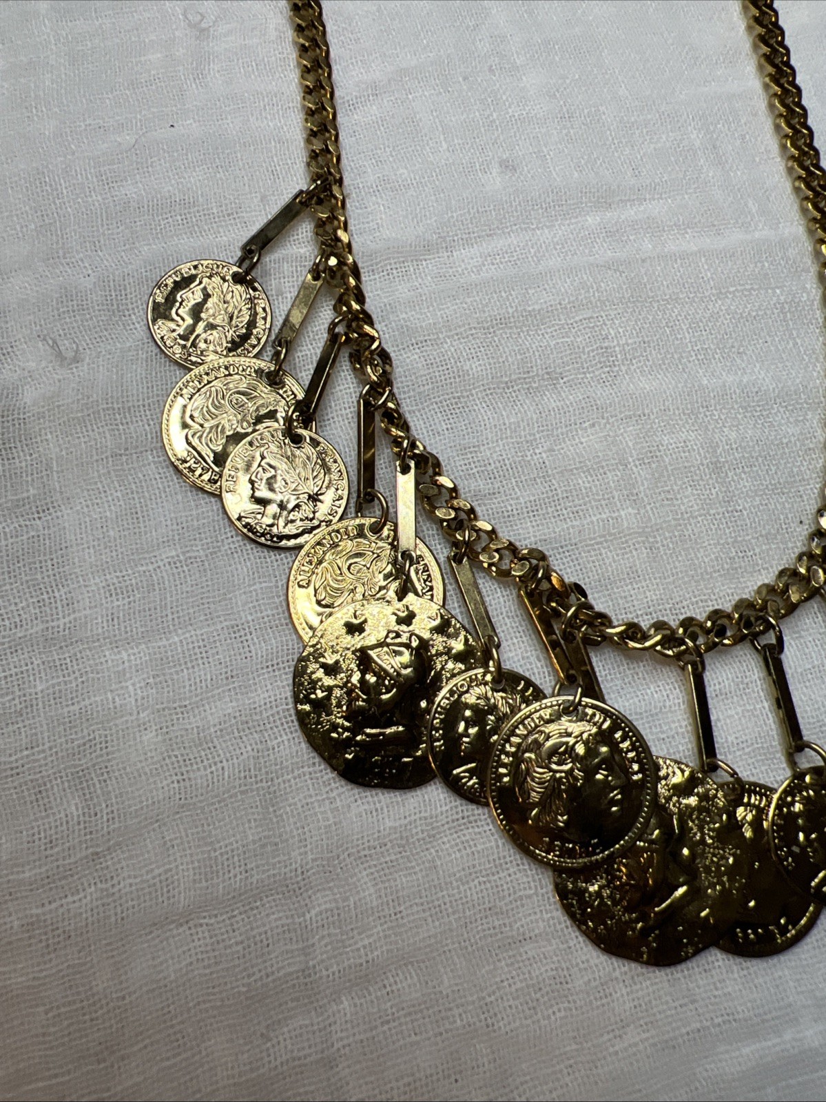 VTG Crown Trifari Jewels Antique Gold Roman Coin Demi Parure Set NOS 1978-85