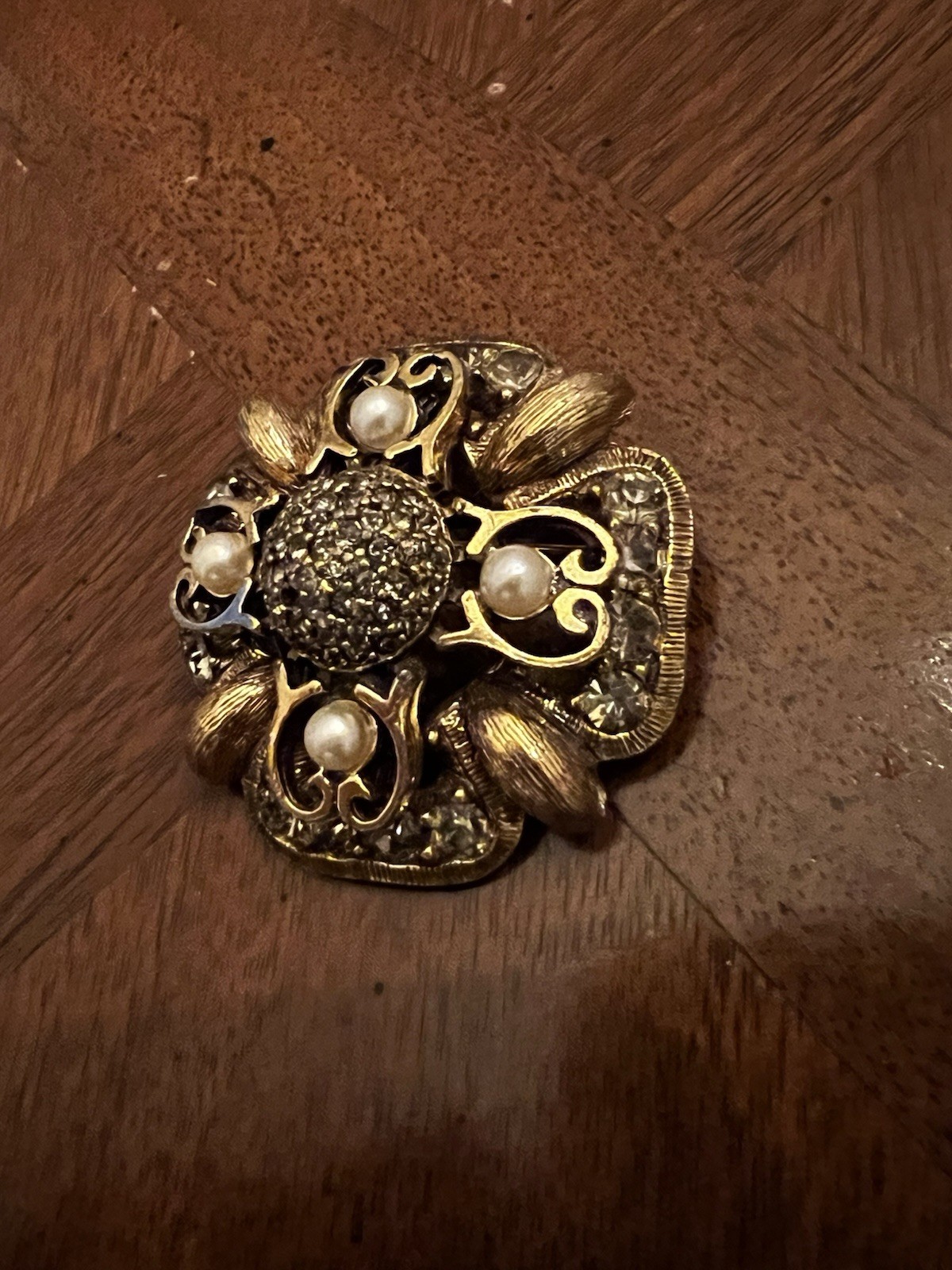 Vintage Jeanne Faux Pearl & Rhinestone Floral Cluster Brooch Gold Tone Signed!
