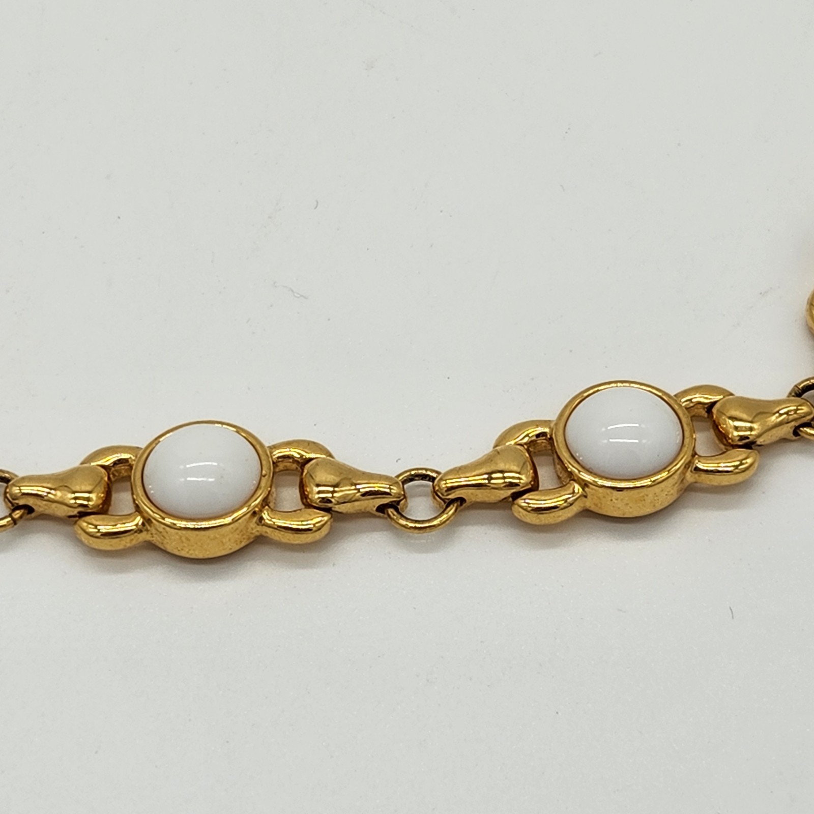 Vintage Milk Glass Cabochon Necklace Gold Tone Adj 15-17″