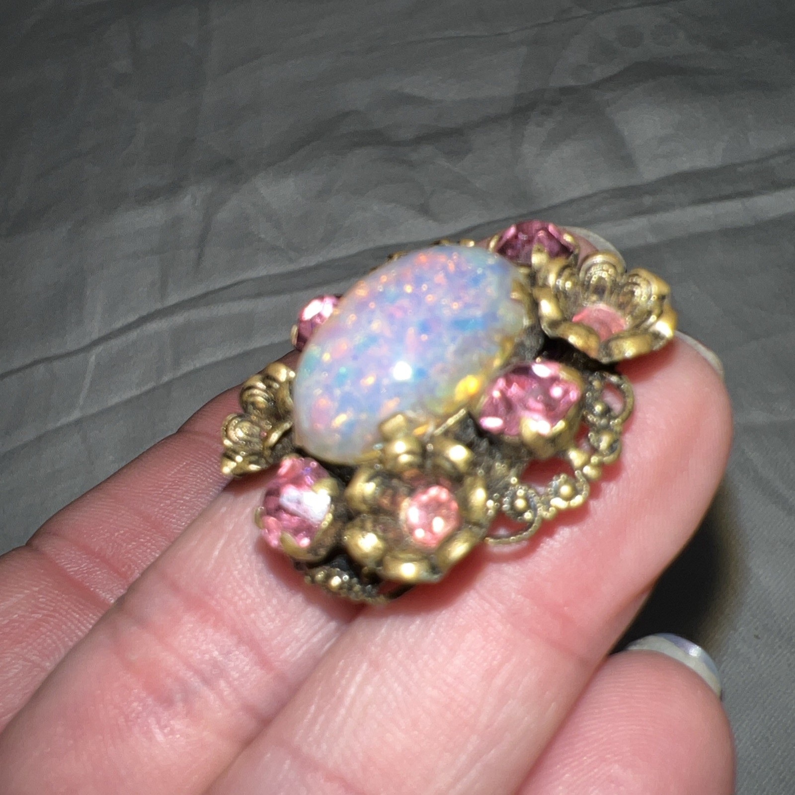 VTG Austrian Style Art Glass Opal Cabochon Pink Rhinestone Filigree Brooch