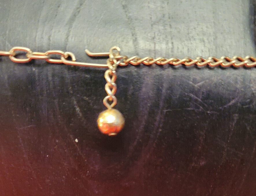 UNIQUE PINK – PEACH STONES – 17″ GOLD NECKLACE AND DANGLING CHAIN – HOOK CLASP
