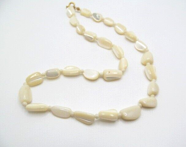 Vintage Japan Iridescent White Mother of Pearl 8.75mm Barrel Necklace 17.5 In