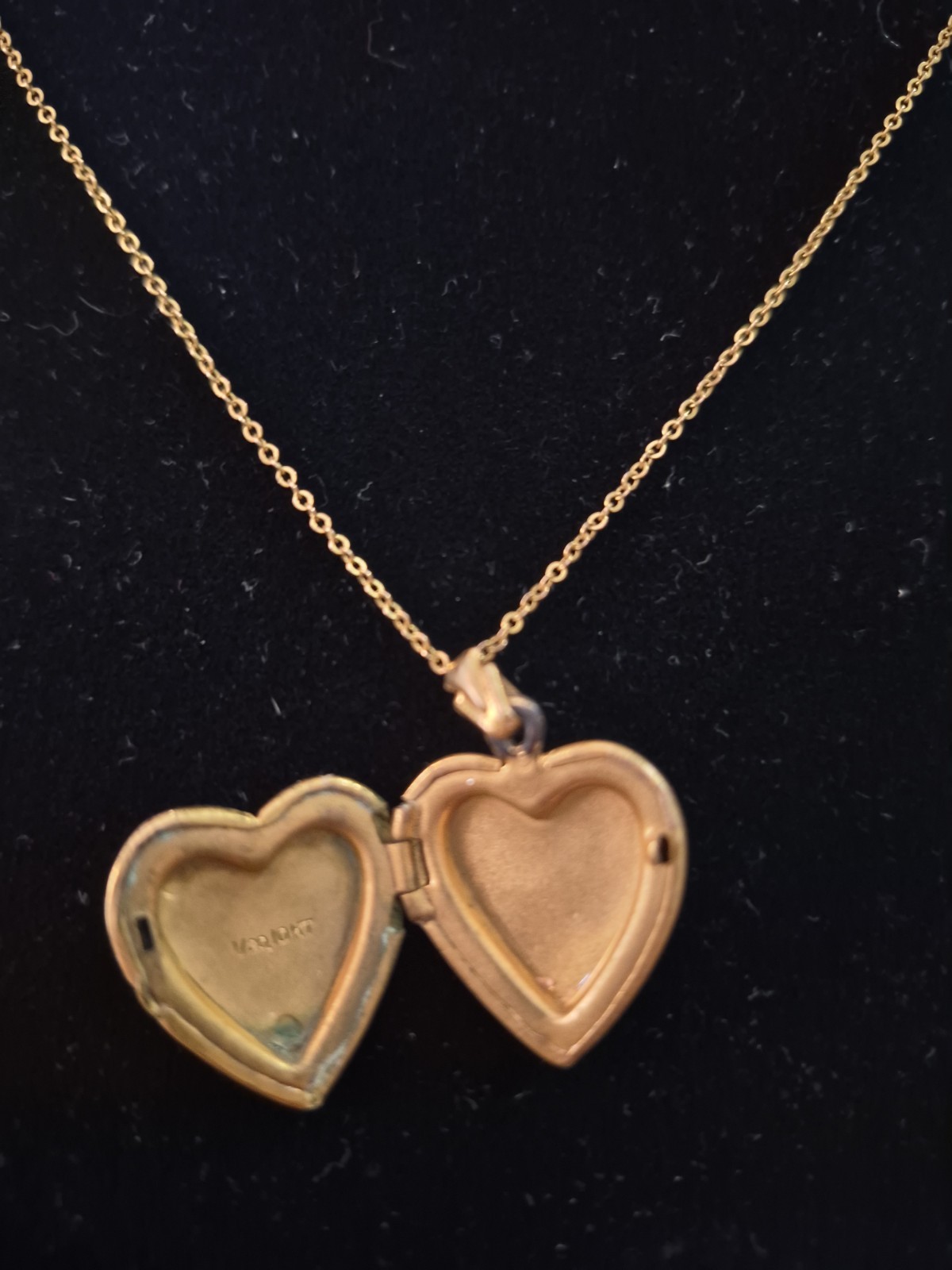 Vintage 10 Kt 1/20 Yellow And Rose Heart Locket Necklace 18″