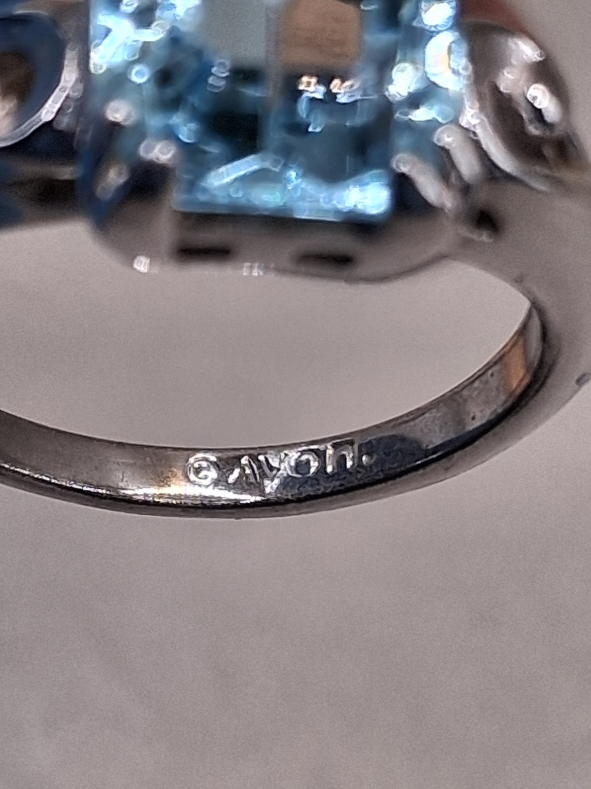 Vtg Avon Blue Crystal Silver Tone Ring Sz 6