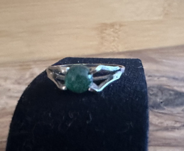 Vintage Silver Tone Ring Green Polished Stone Ring Size 4.25