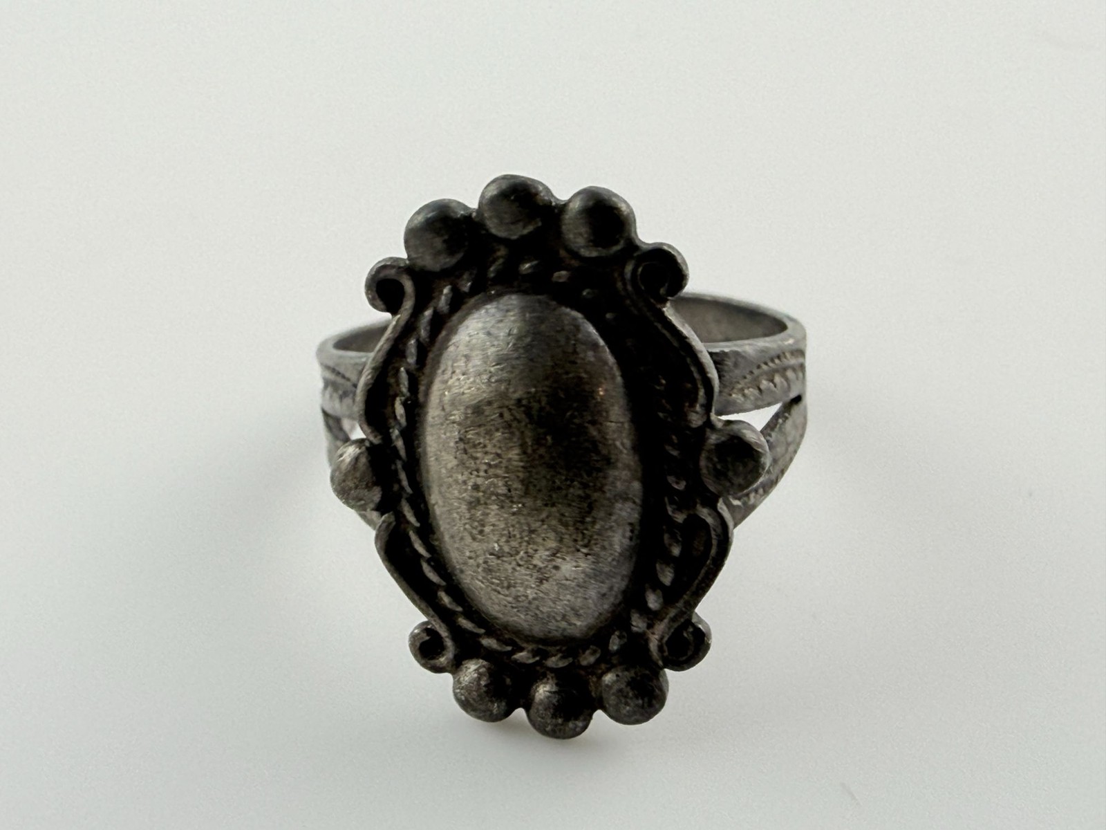 Vintage Sterling Silver Slight Dome Topped Ring 925 Size 6.5 Weighs 4.1g
