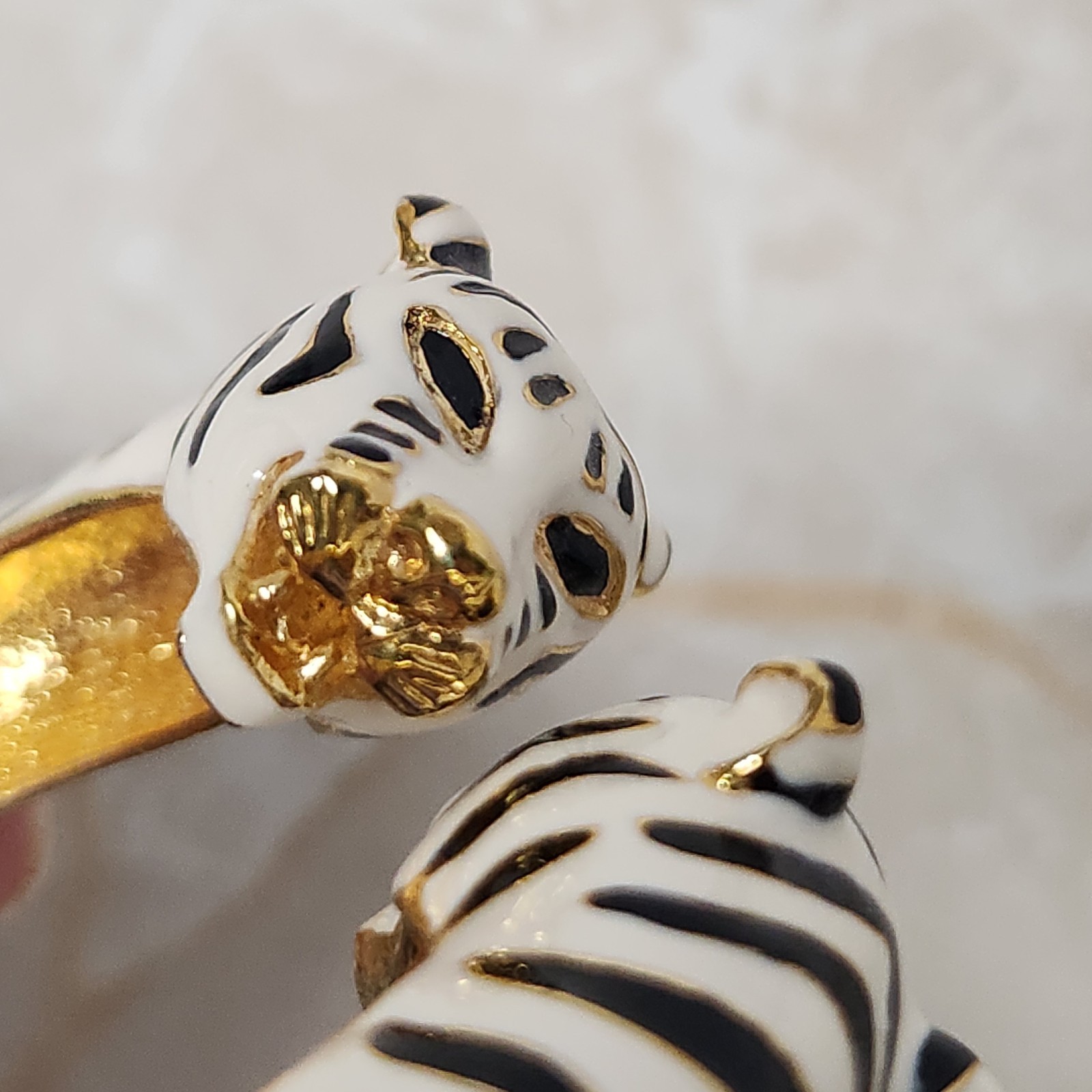 Kenneth Jay Lane KJL White Black Gold Enamel Double Head Tiger Bracelet Signed