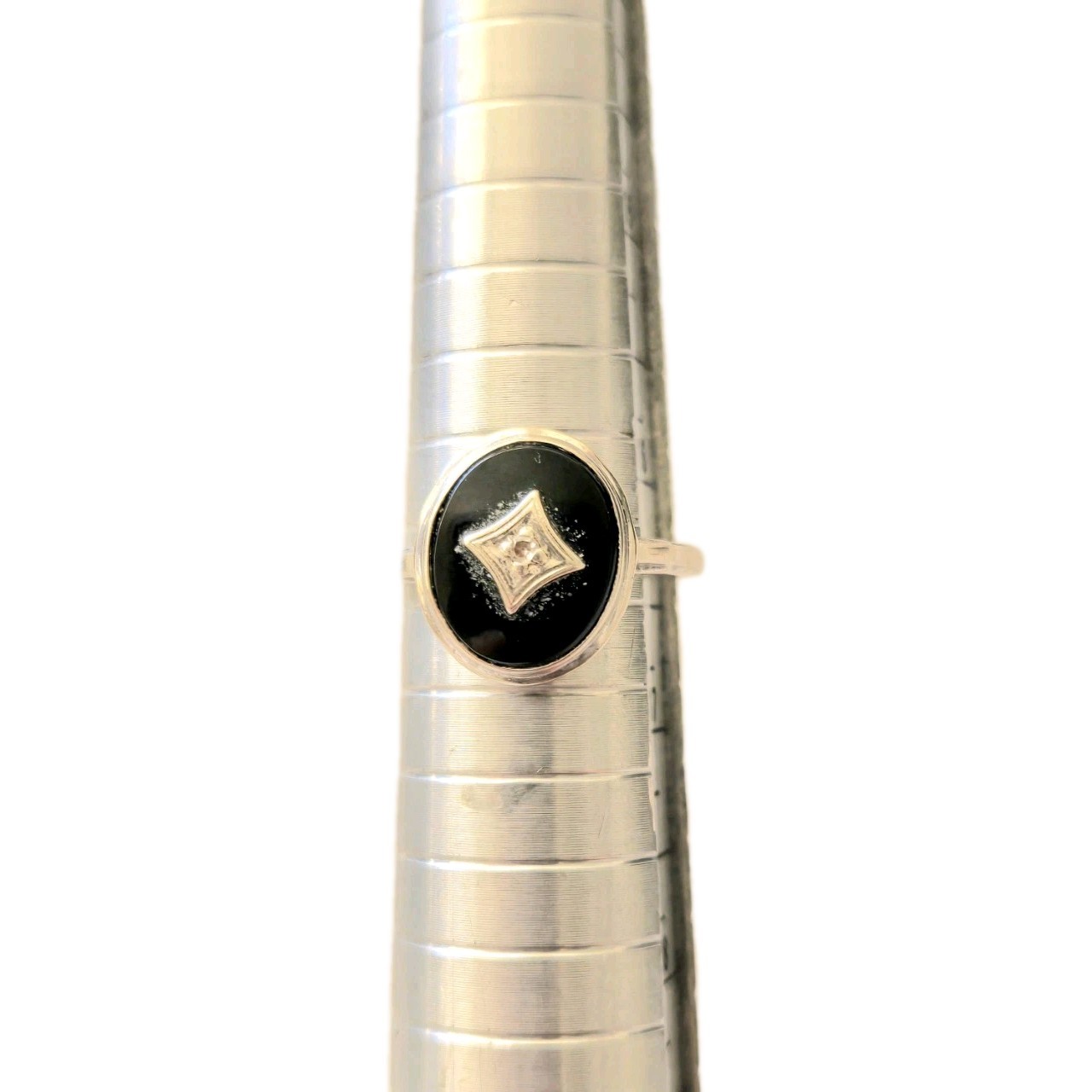 Vintage BDA 10k White Onyx Diamond Ring Sz 5.75 – 2.11 Grams