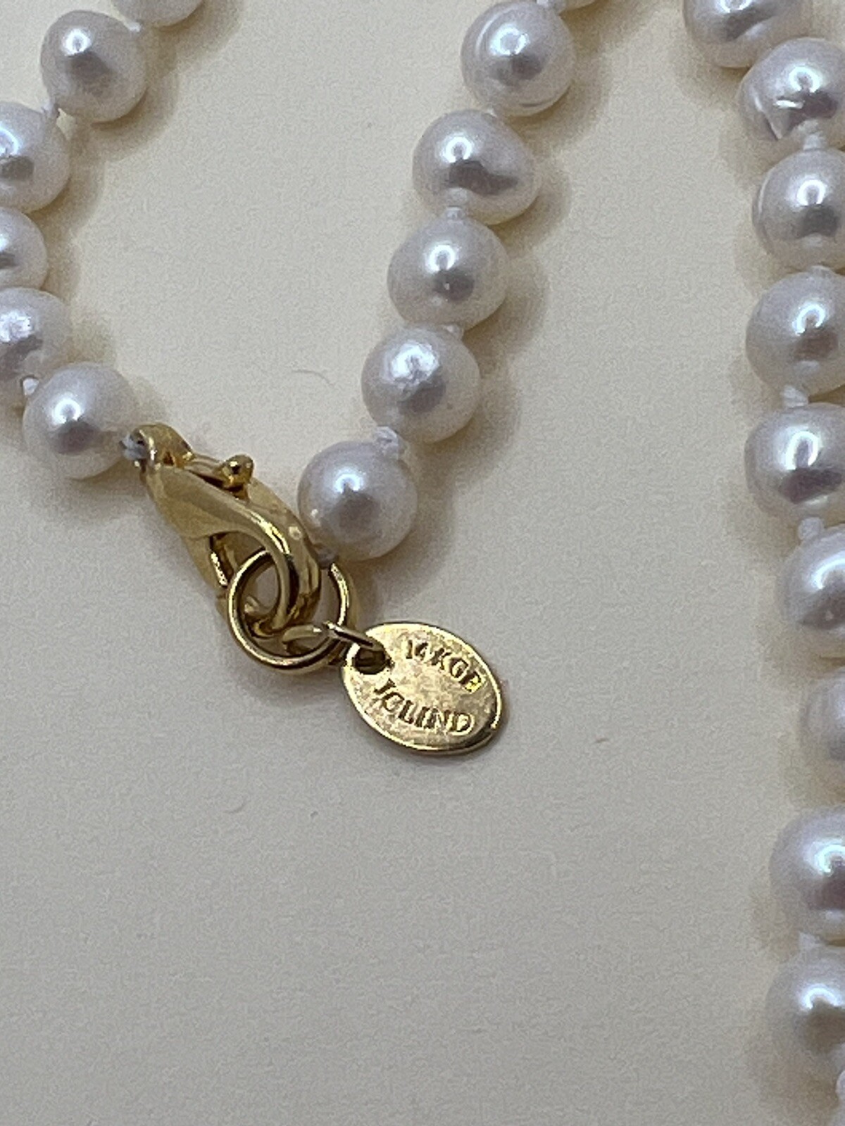 JC LIND Cultured Pearl Hand Knotted Necklace 18 3/4” Long With Lobster Clasp.