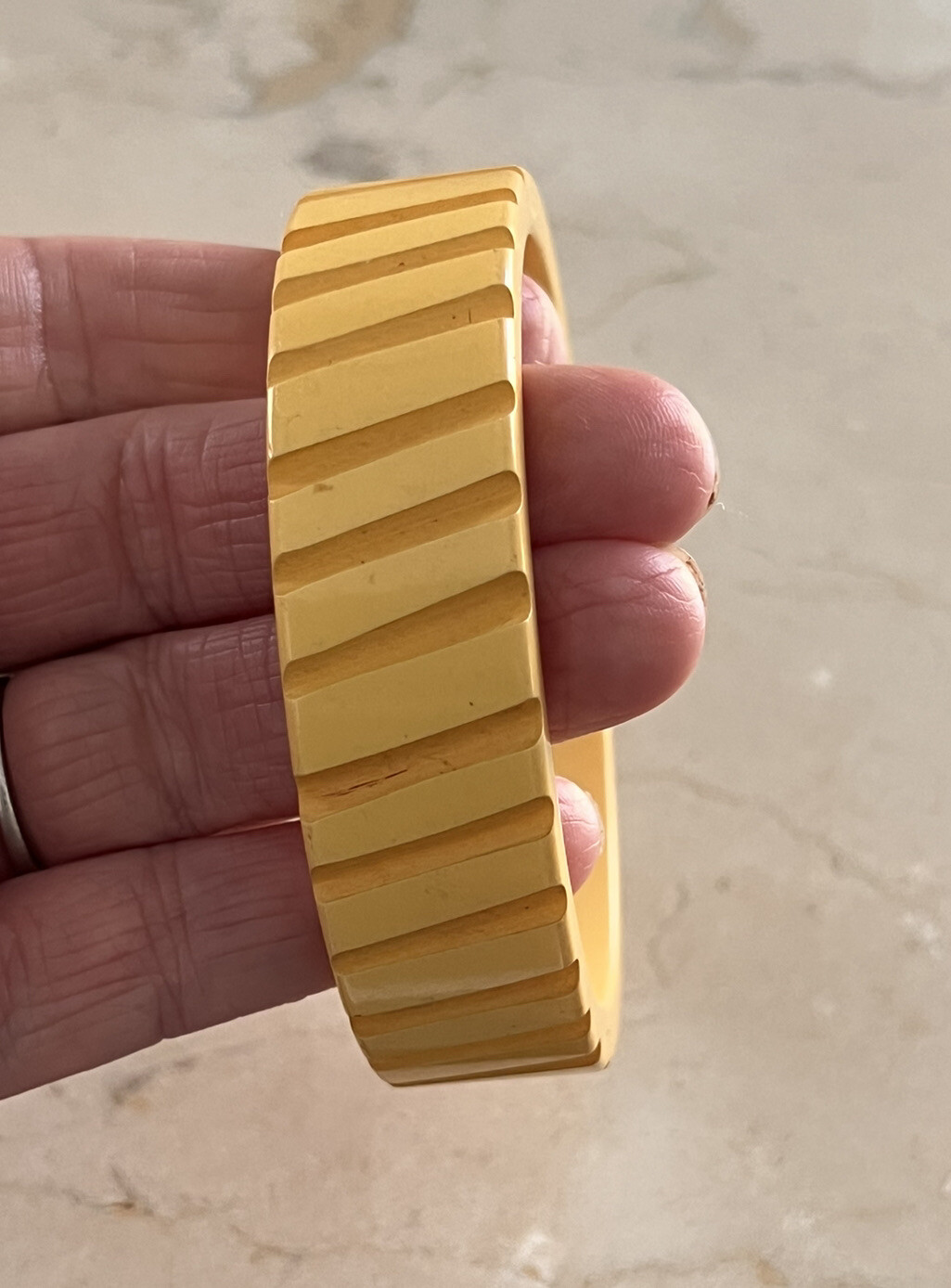 Vintage Carved Light Yellow Bakelite 19mm Wide Bangle Bracelet Tested 7 3/4″