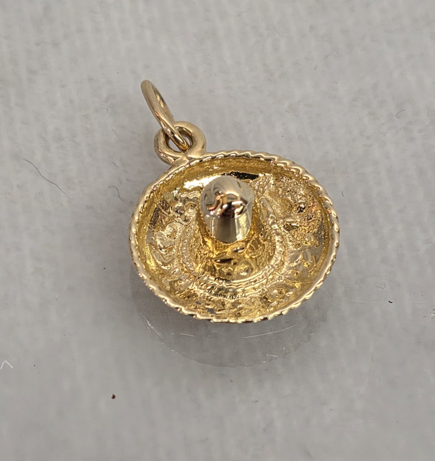 Beautiful Vintage Solid 14K Gold Sombrero Hat Charm Mexico Vacation! Marked AC