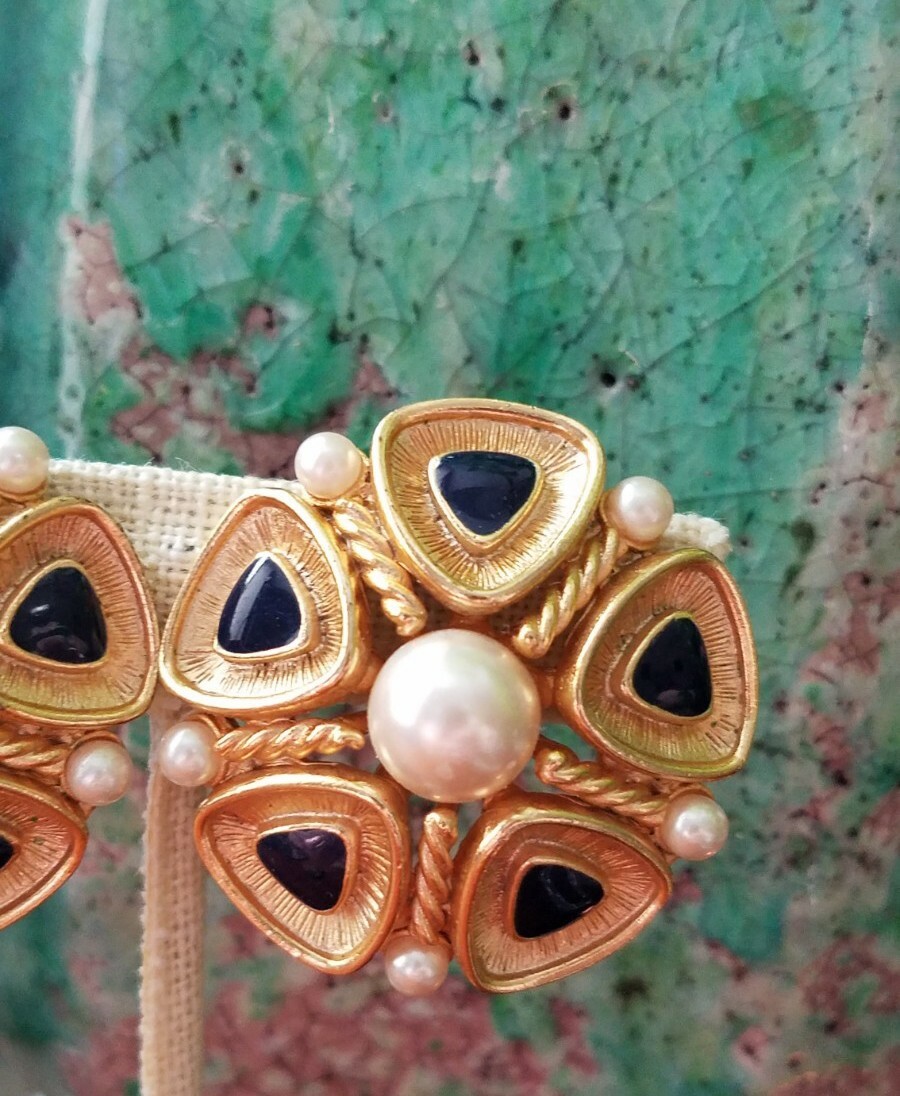 Orena Paris Signed French Vintage Floral Faux Pearl Blue Enamel Clip On Earrings