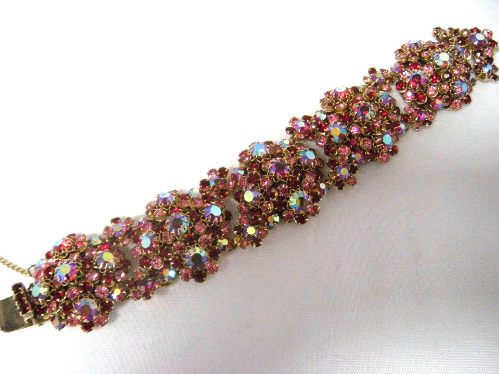 Vintage Red iridescent rhinestone gold tone bracelet Beautiful Statement