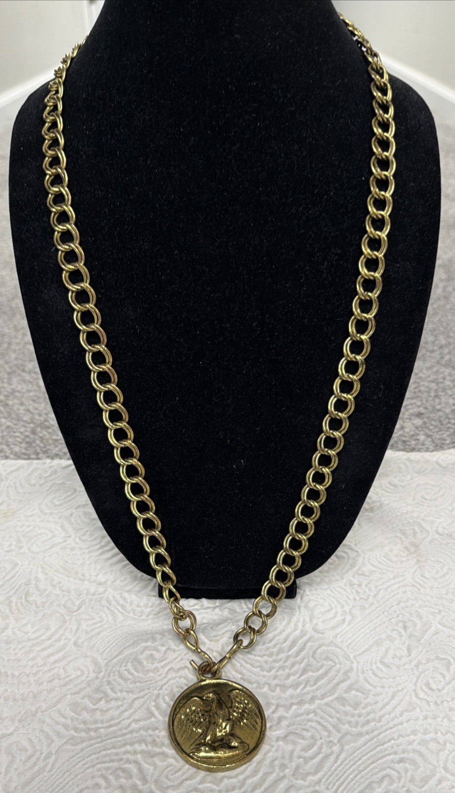Vintage Chunky Curb Chain Circular Eagle & Rooster Medallion Pendant Necklace