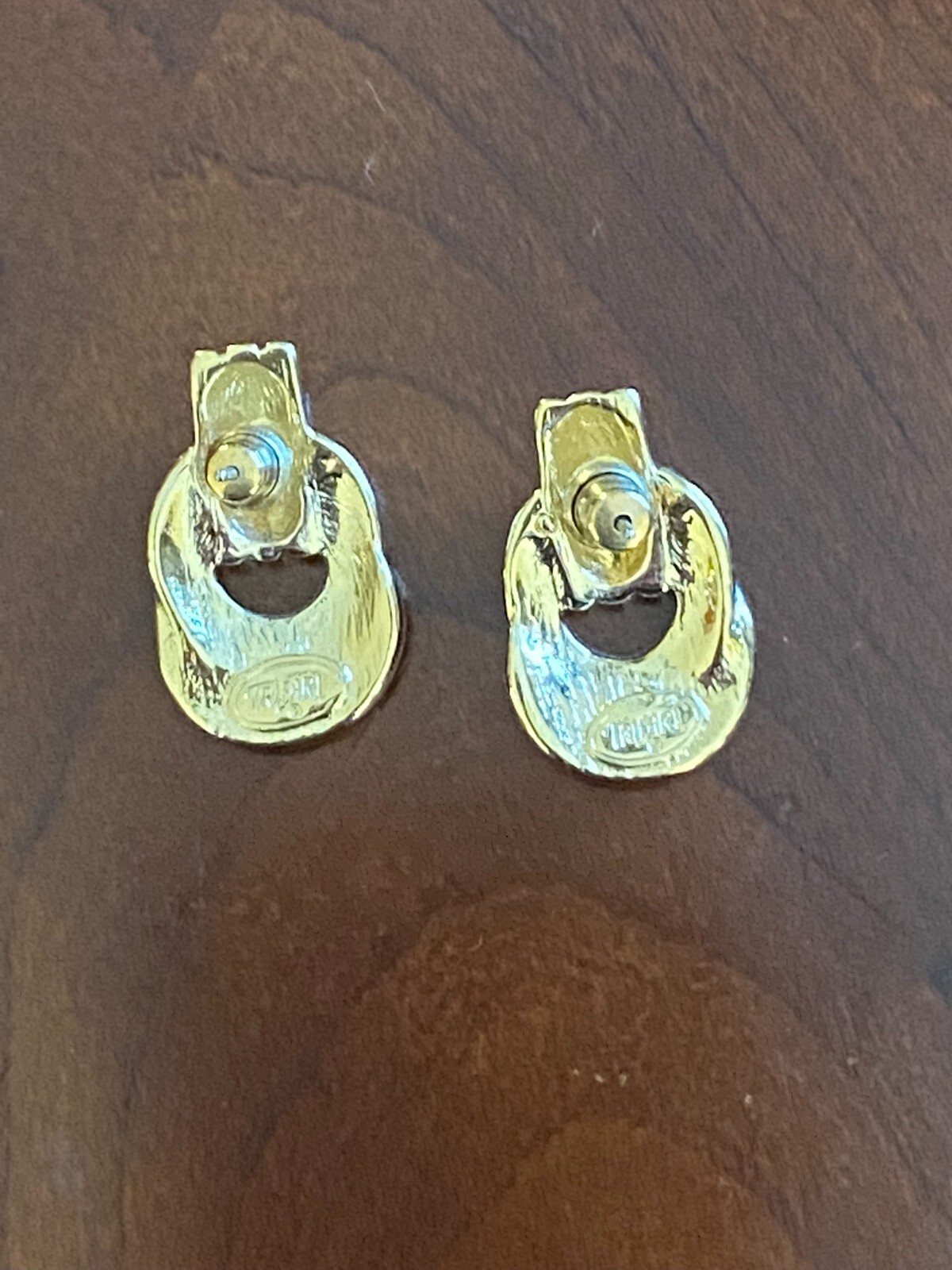 Trifari Vintage Earrings Pale Peach/Flesh and Gold Colored Marvelous Condition!