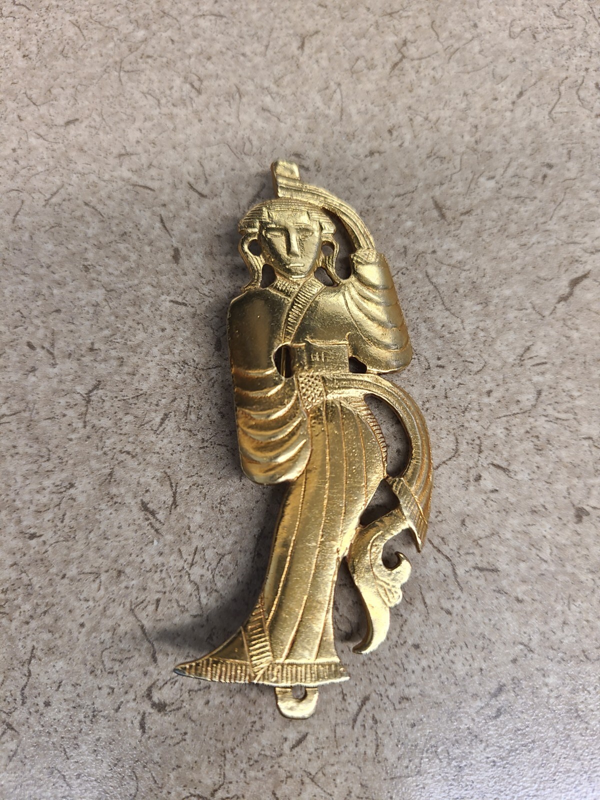 Gold Tone Brooch Signed Alva 3″