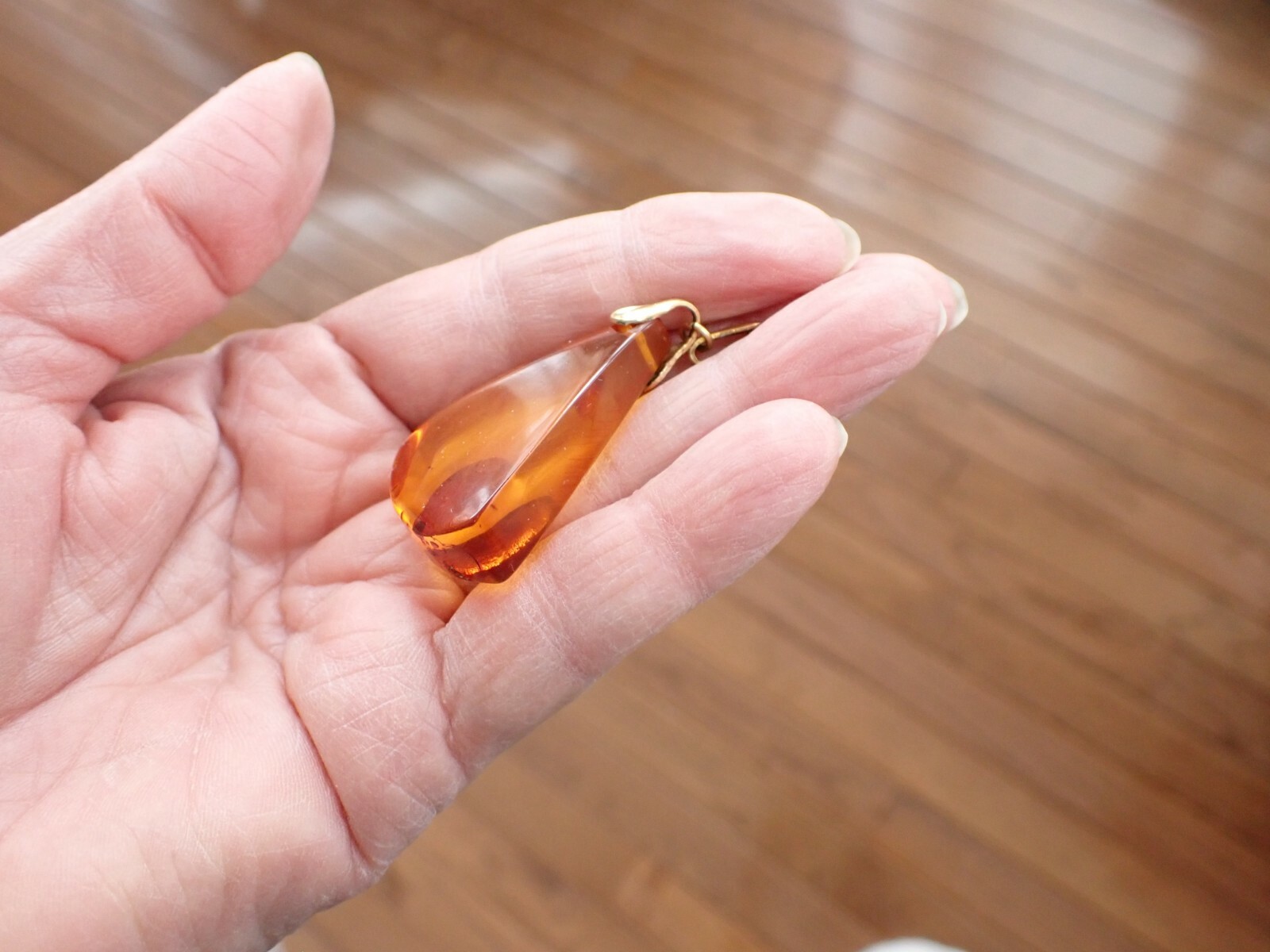 Vintage Modernist Natural Baltic Honey Amber Pendant Clear In Yellow Gold Fill