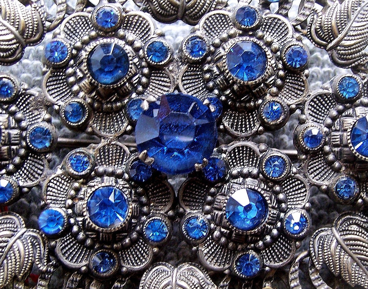 Art Deco Czech oval brooch with art glass blue stones 1930s (AAG)