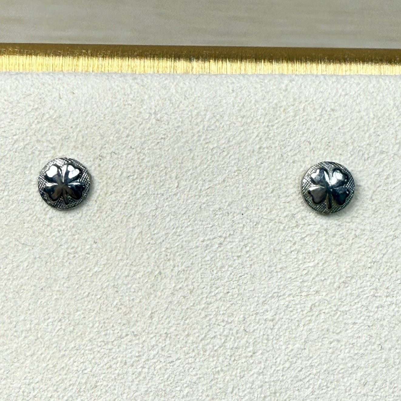 Vintage 60s 70s Tiny Circle Four Leaf Clover Stud Post Earrings Silver Tone