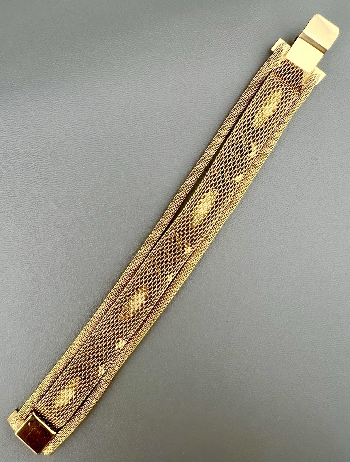 Vintage Mesh Bracelet Gold Tone Blue Cabochon Filigree 6.75”
