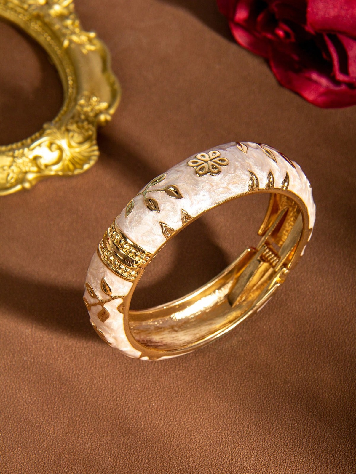 White Vintage Floral Enamel Bangle With Gold Detailing For Daily Party