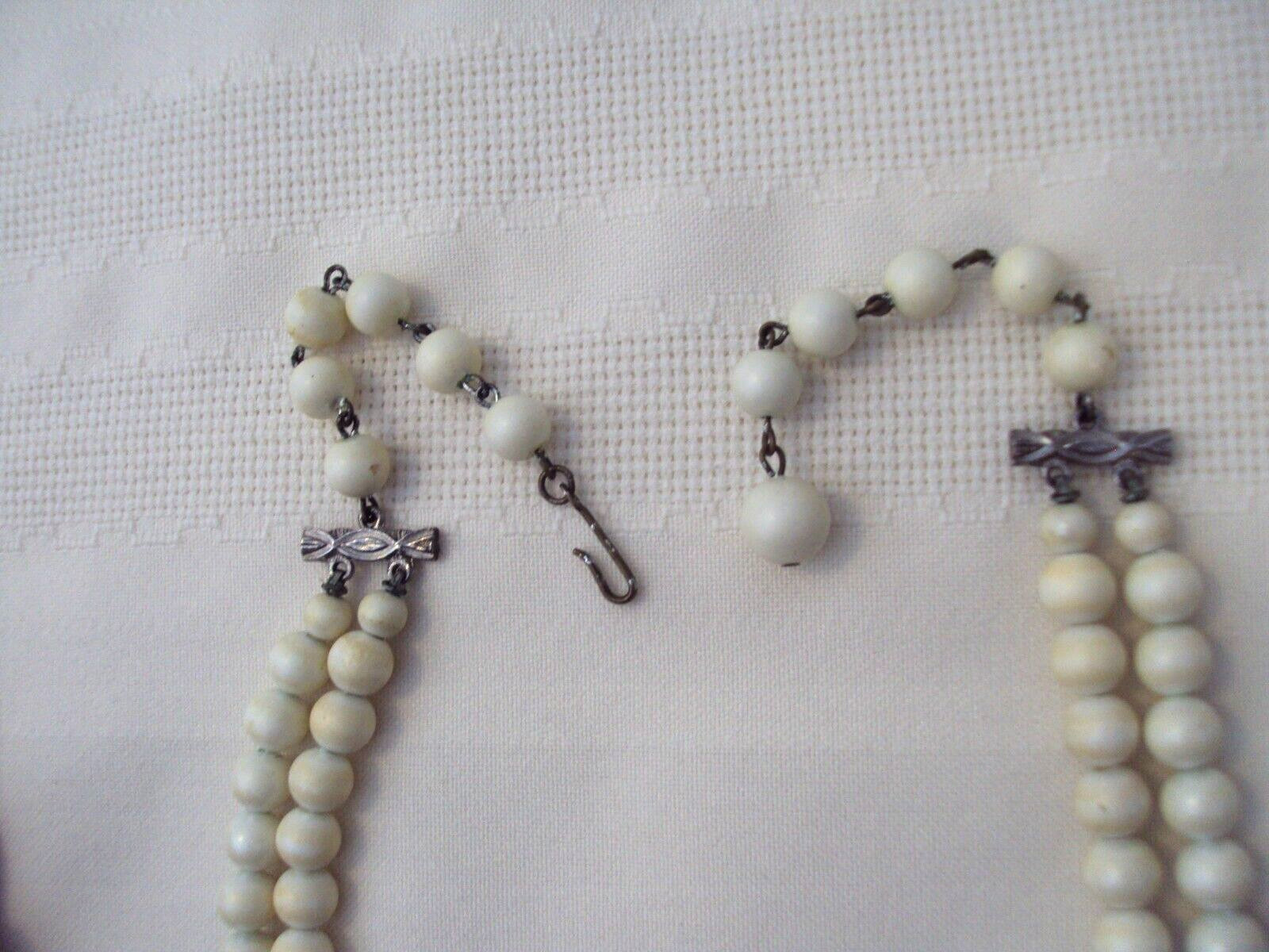 VINTAGE 18″ LAGUNA DOUBLE STRAND FAUX PEARLS BLUE CRYSTALS WOOD BEAD NECKLACE