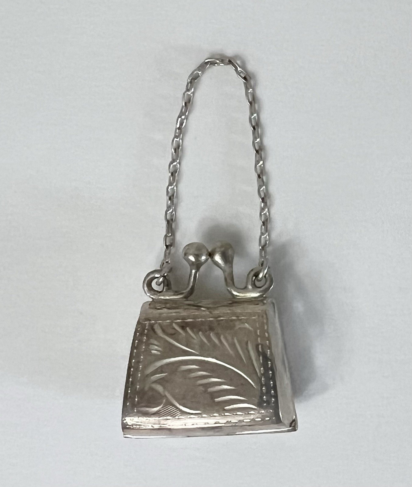 Vintage Art Nouveau Sterling Silver 925 Mini Purse Pendant Pillbox Locket