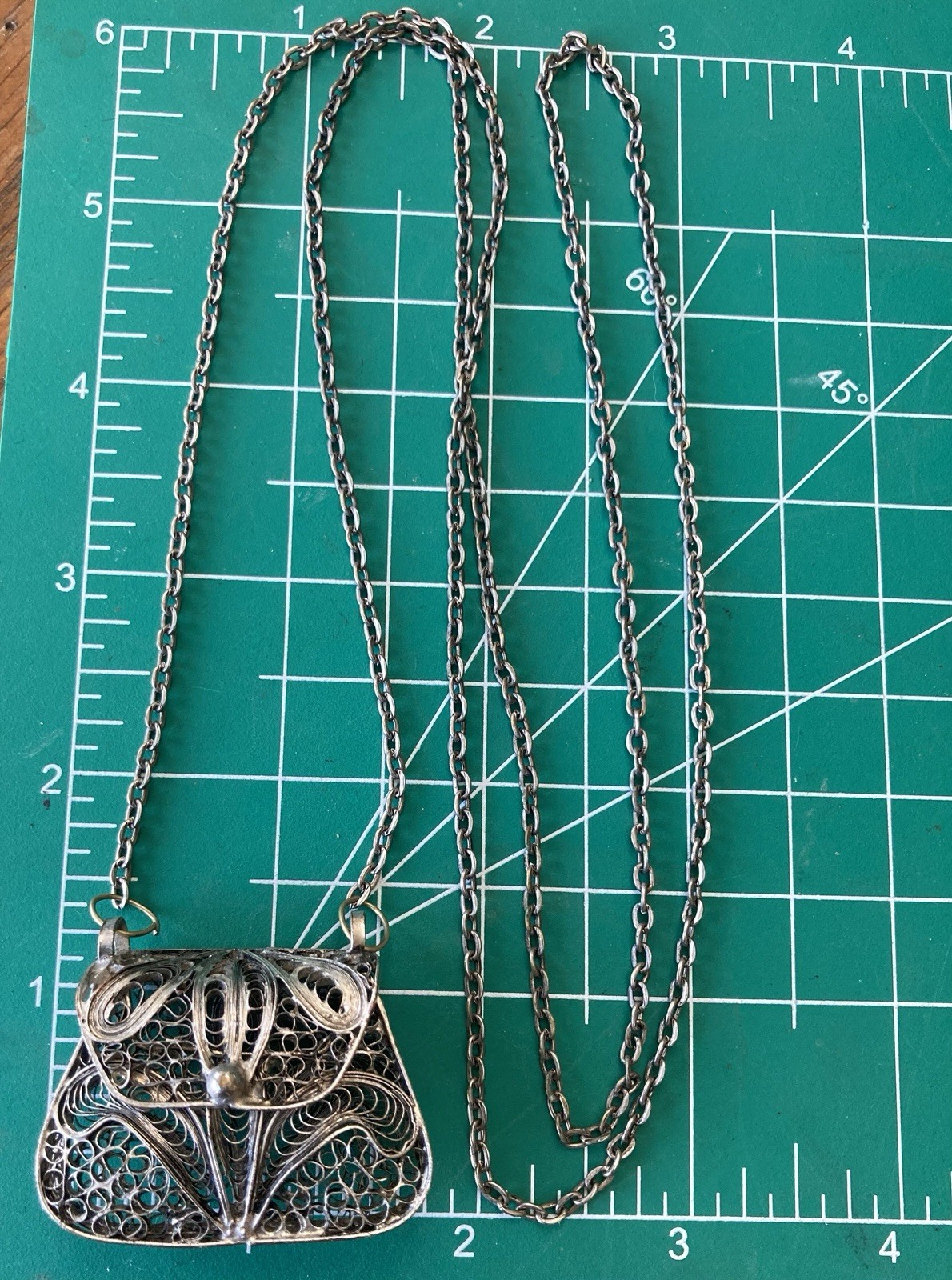 Vintage Silver FILIGREE Purse Necklace 35″ Long Chain Perfume Keepsake Holder