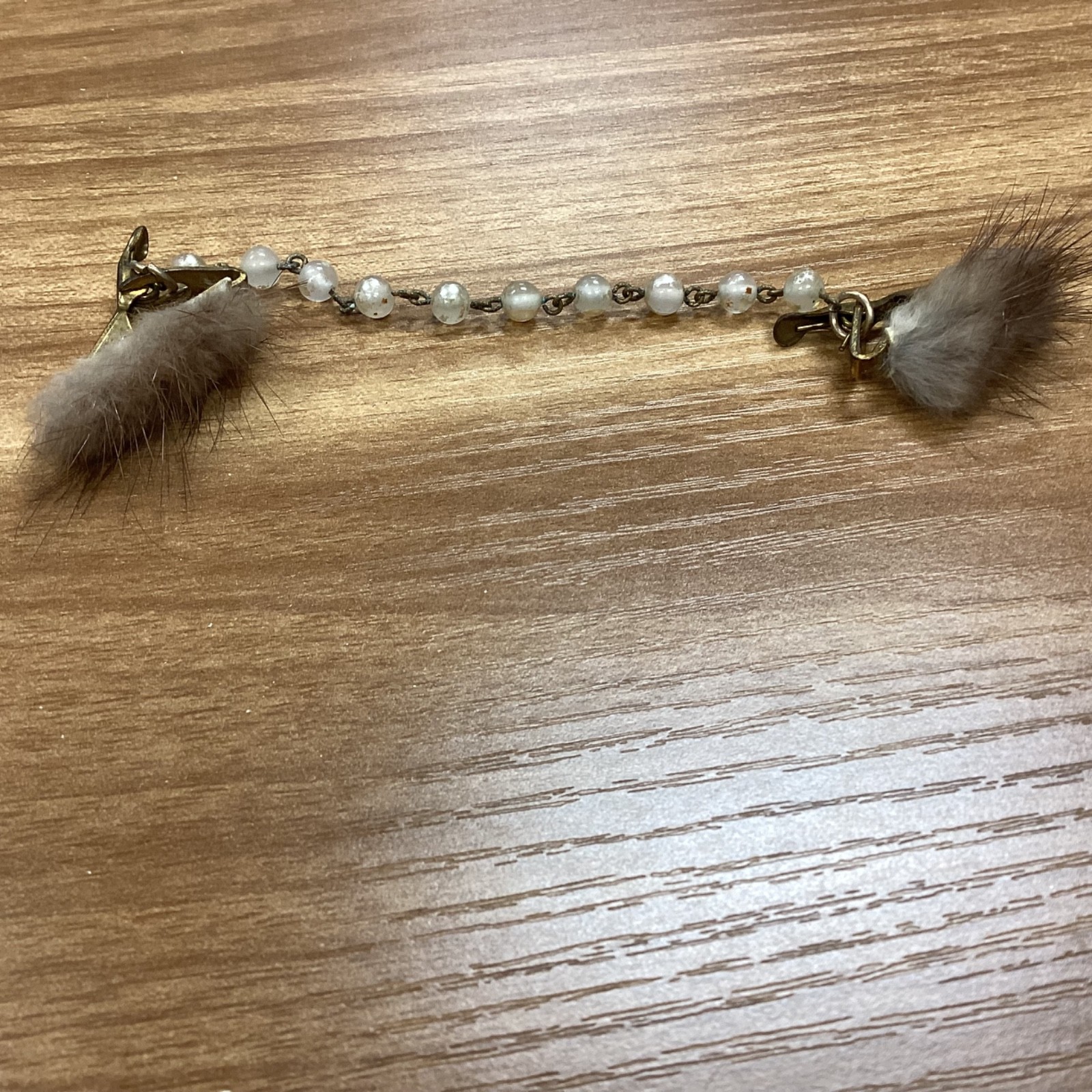 Mid-Century Mink Fur Sweater / Scarf Clips With Faux Pearl Connector, Vintage