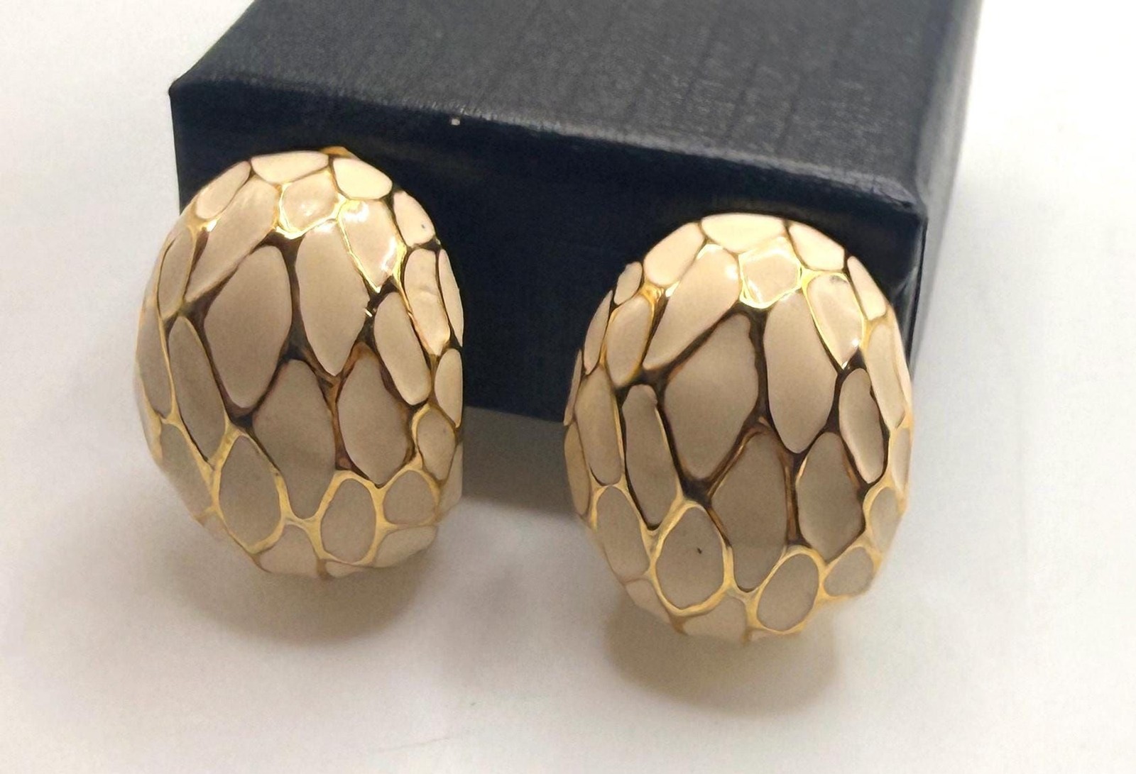 Vintage off white enamel and gold tone webbed design large clip on stud earrings