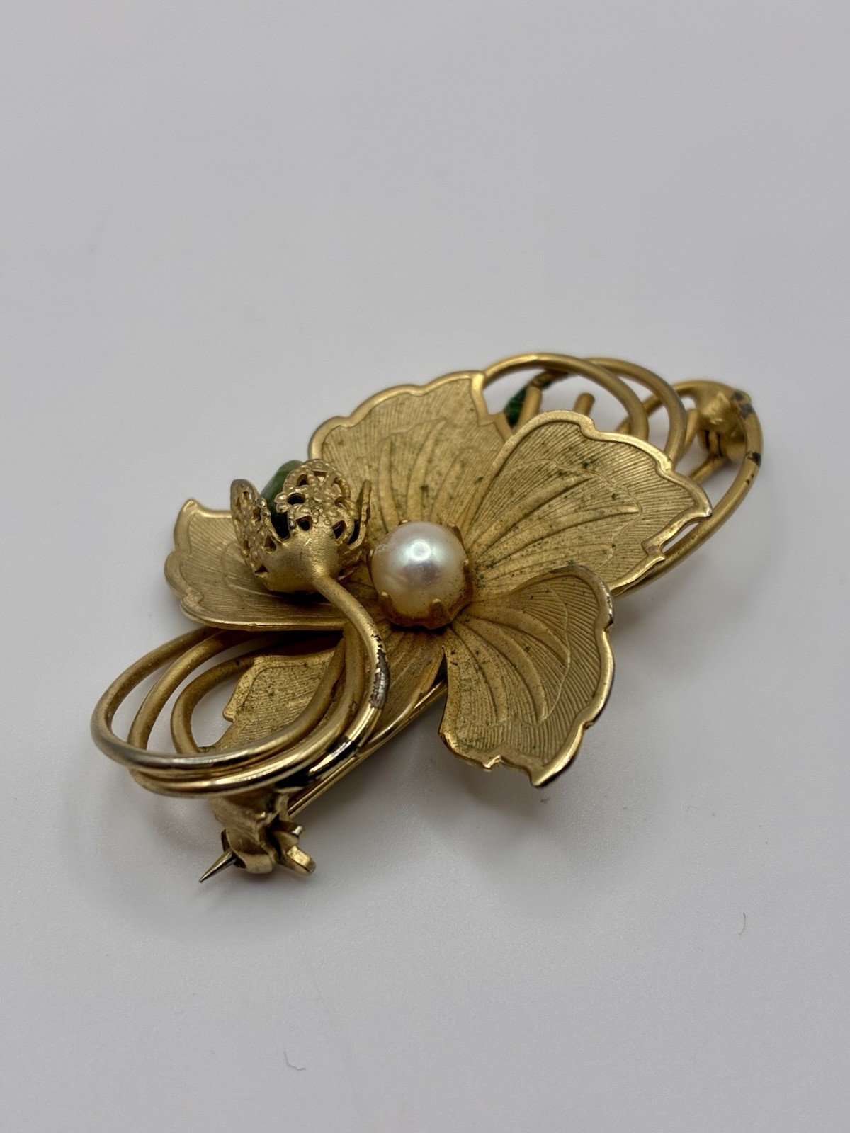 Vtg 1950s Gold Tone Orchid Floral Brooch Faux Pearl Coro Style Costume Unmarked
