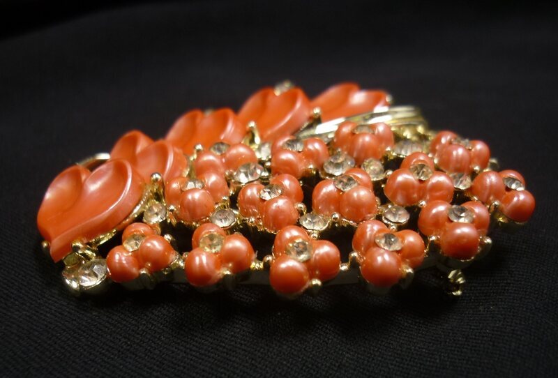 Vintage Star Brand Pink Hearts & Flowers Brooch & Screw Clasp Earrings 23H052