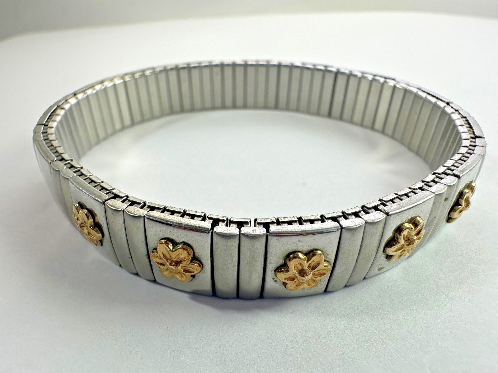 Bracelet Expendable stretch Band Silver tone. Stainless Steel. 16.35g L- 6.25in