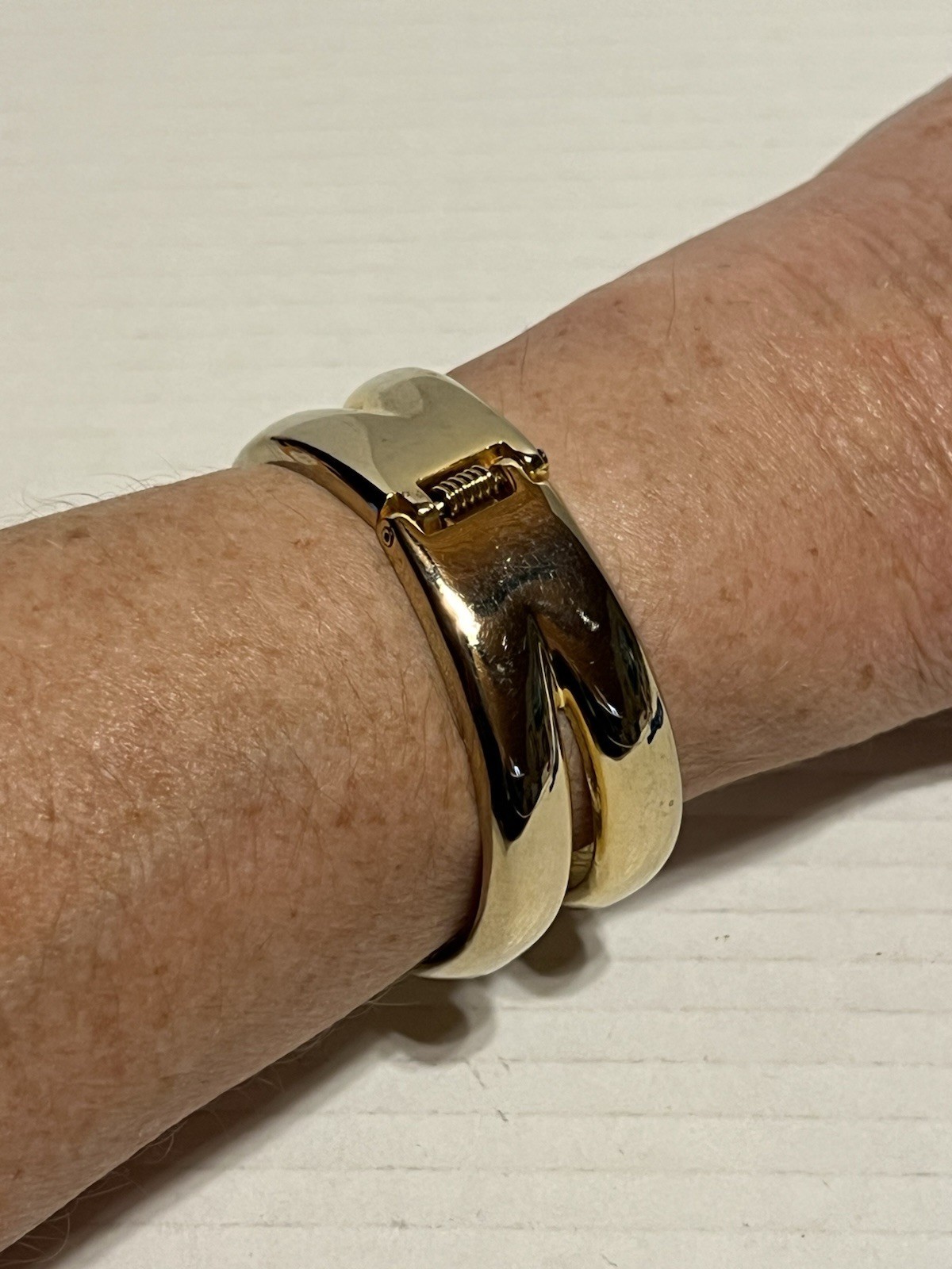 Hinged Clamper Bracelet Gold Tone Top Opening 2 Row Entwine Design Chunky Small